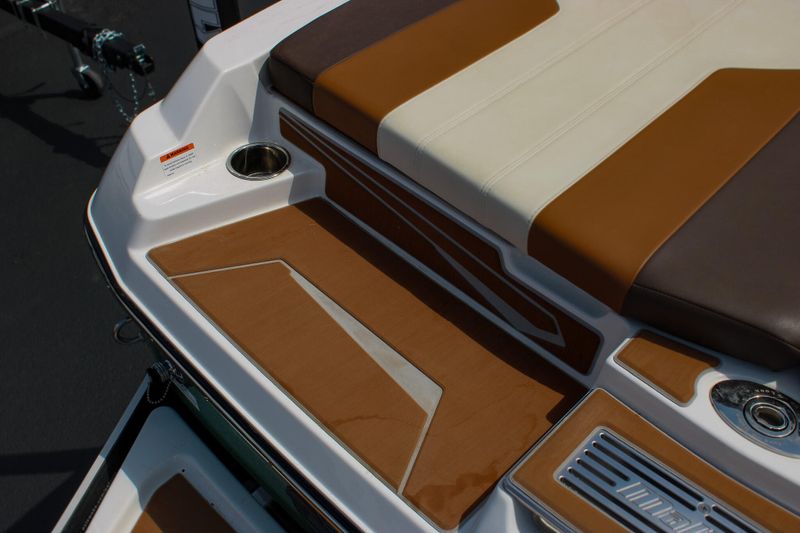 2024 MALIBU 21 LX  in a WHITE exterior color. Family PowerSports (877) 886-1997 familypowersports.com 