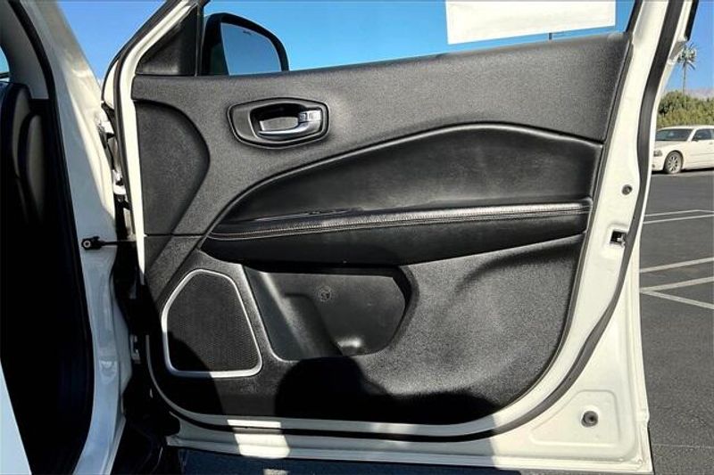 Used 2019 Jeep Compass LatitudeImage 23