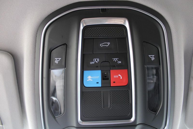 2021 Jeep Grand Cherokee Limited photo 18