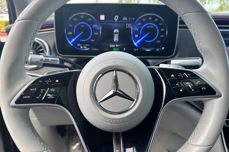 Used 2023 Mercedes-Benz EQS 450Image 28