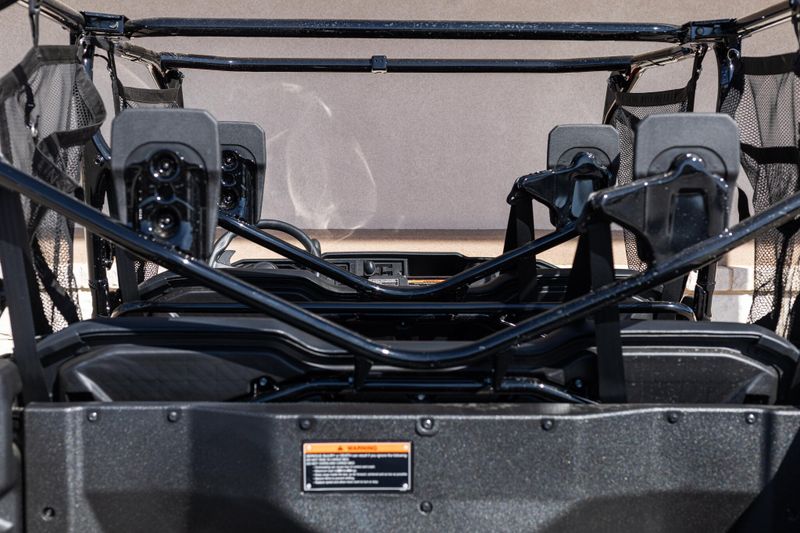 2025 Honda PIONEER 10006 DELUXE CREW Image 13