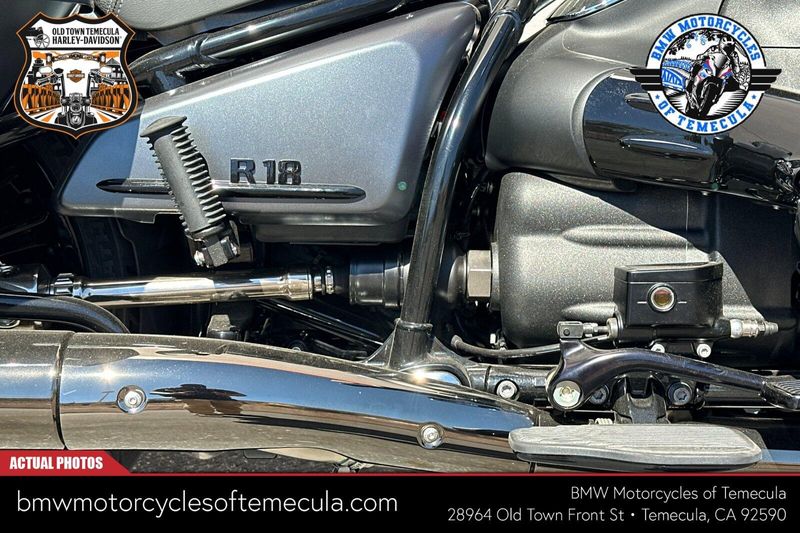 2024 BMW R 18 ROCTANE   in a MINERAL GREY MET MATTE exterior color. BMW Motorcycles of Temecula – Southern California (951) 506-6903 bmwmotorcyclesoftemecula.com 