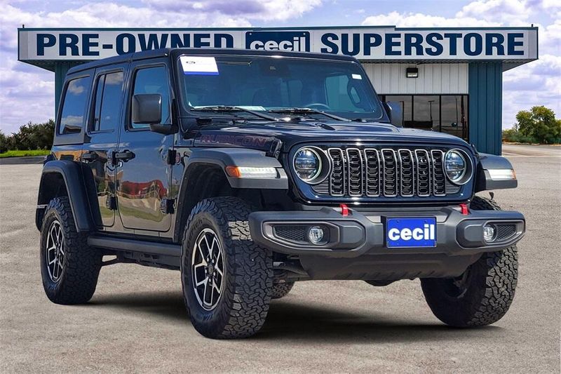2024 Jeep Wrangler Rubicon photo 2