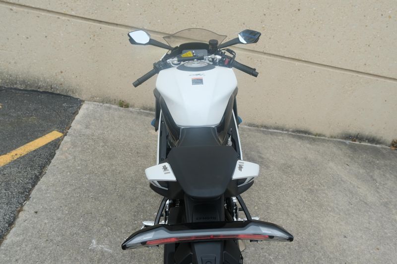 2025 CFMOTO 675 SS NEBULA WHITE Image 20