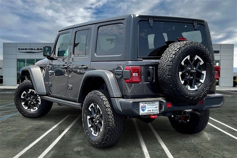 2024 Jeep Wrangler 4-door RubiconImage 2