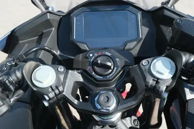 NEW 2026 KAWASAKI NINJA 500 SE ABS Image 9