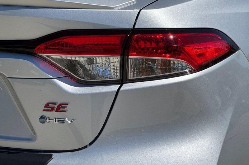 New 2027 Toyota Corolla Hybrid SEImage 29