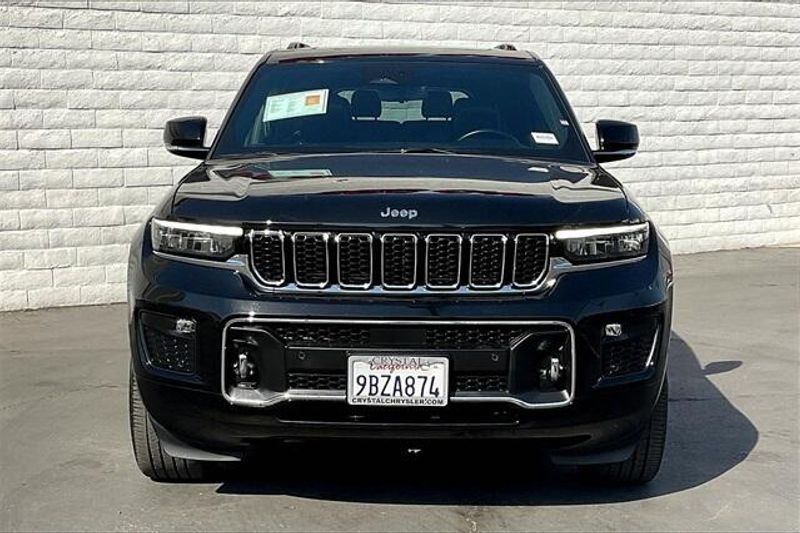 Used 2022 Jeep Grand Cherokee L OverlandImage 2