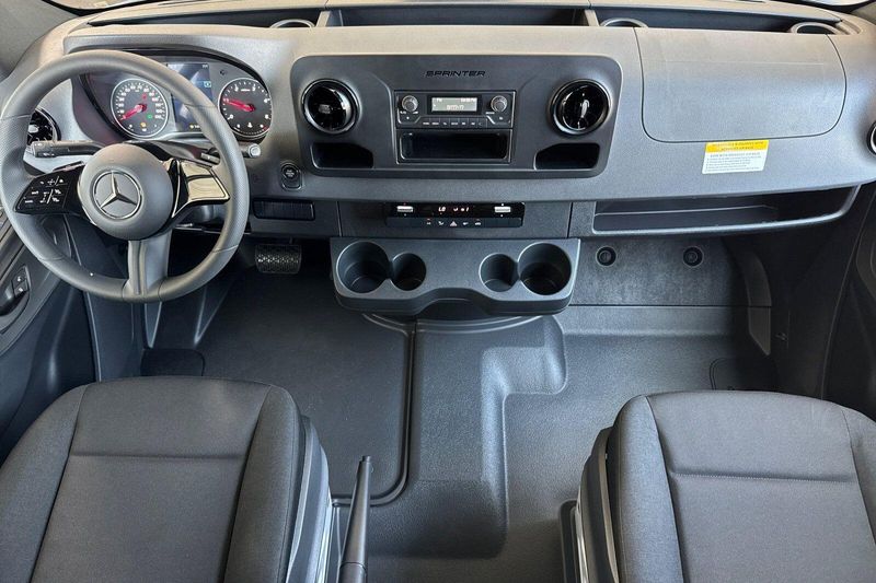 New 2026 Mercedes-Benz Sprinter 2500 Image 9