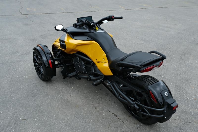 NEW 2026 CAN-AM SPYDER F3S Image 5