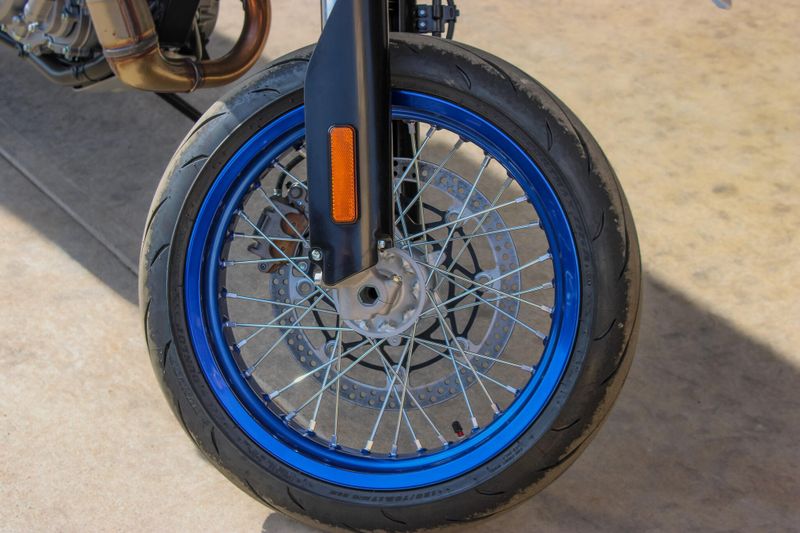 NEW 2025 SUZUKI DRZ4SM Image 14