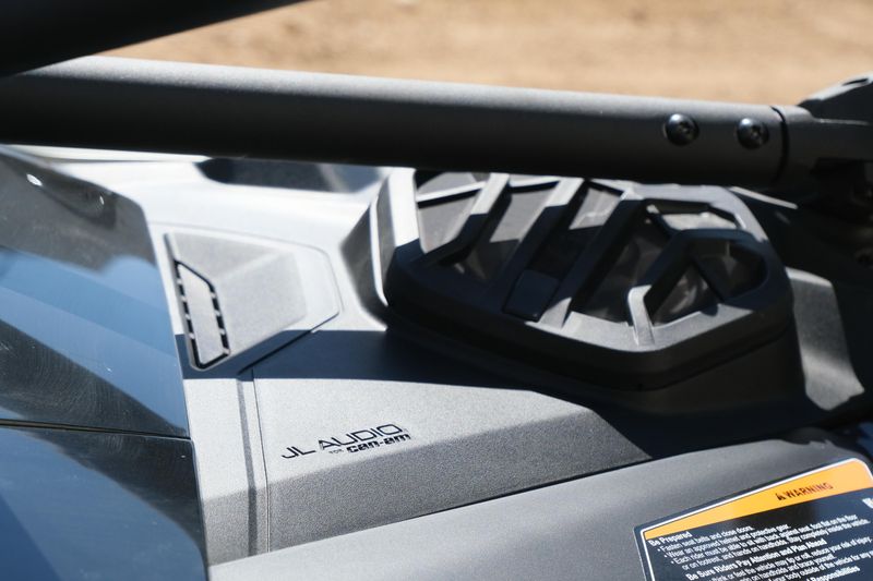 NEW 2026 CAN-AM MAVERICK R MAX X RC WITH SMARTSHOX 999T DCT Image 23