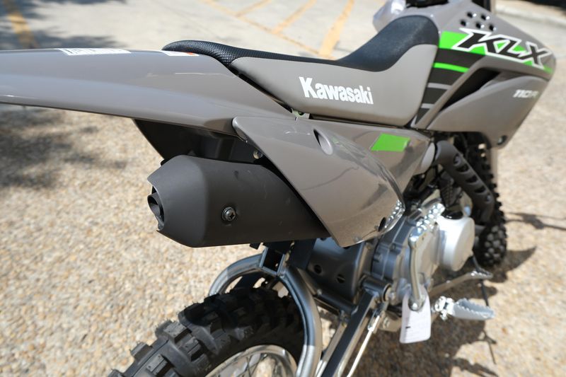 2025 Kawasaki KLX110R BATTLE GRAYImage 3