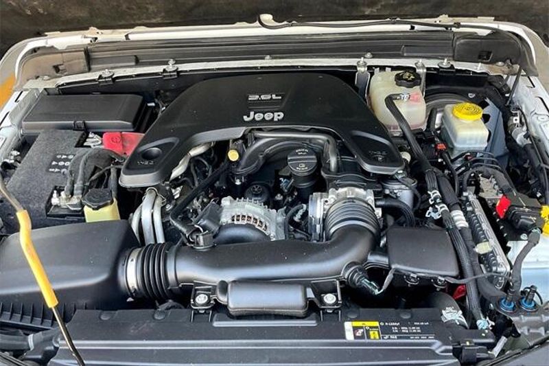 Used 2018 Jeep Wrangler Unlimited Sport SImage 9