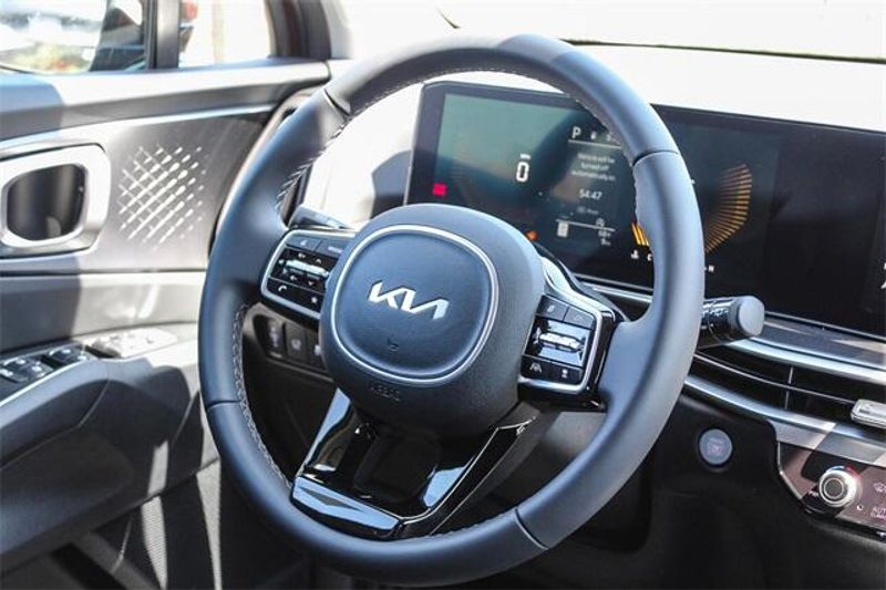 New 2025 Kia Sorento EXImage 8