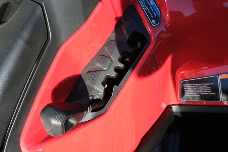 NEW 2026 CAN-AM OUTLANDER DPS 700 Image 14