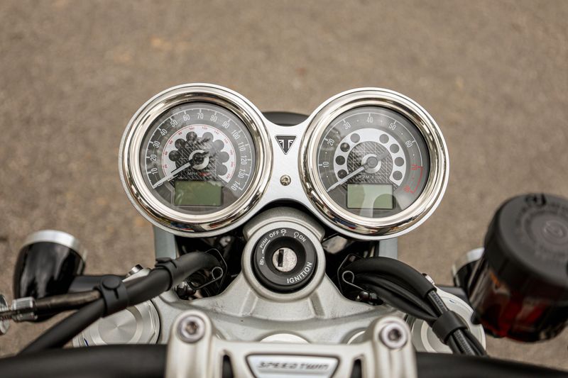 USED 2023 TRIUMPH SPEED TWIN1200 Image 27