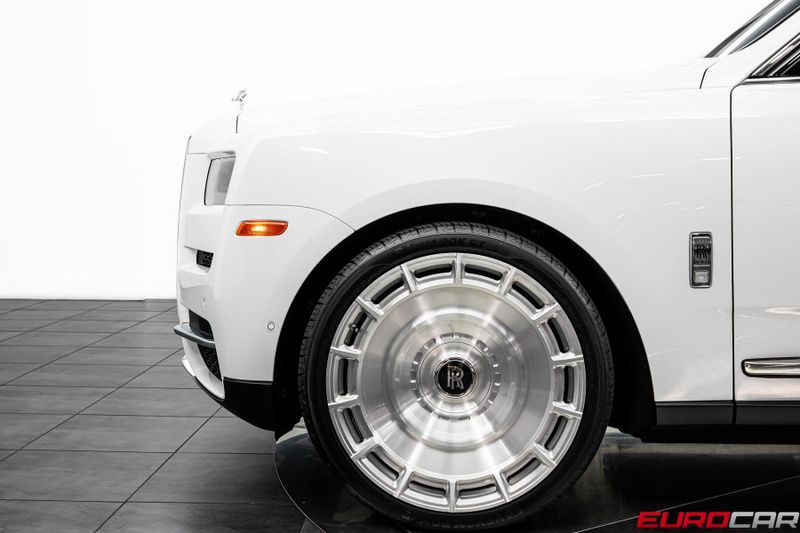 Used 2024 Rolls-Royce Cullinan *BESPOKE INTERIOR * SHOOTING STAR HEADLINER*Image 14