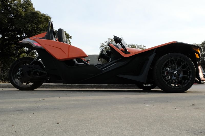 2024 Polaris SLINGSHOT SL AUTODRIVE VOLT ORANGEImage 14