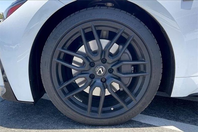 2021 Lexus IS 350 F SPORTImage 8