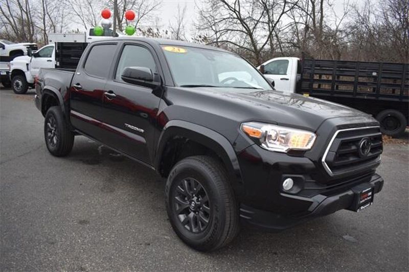 2023 Toyota Tacoma TRD Off-RoadImage 10