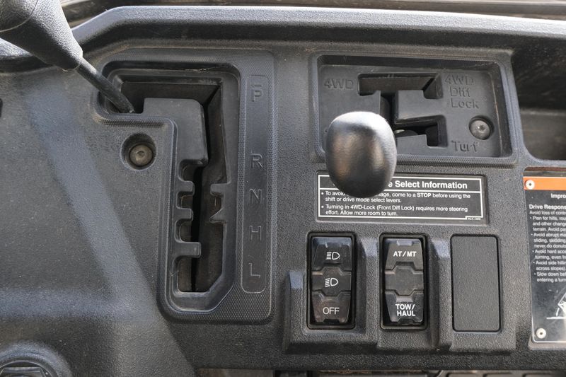 USED 2023 HONDA PIONEER 10006 CREW  DELUXE Image 26