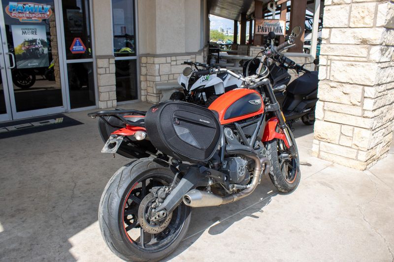 USED 2016 DUCATI SCRAMBLER ICON Image 10