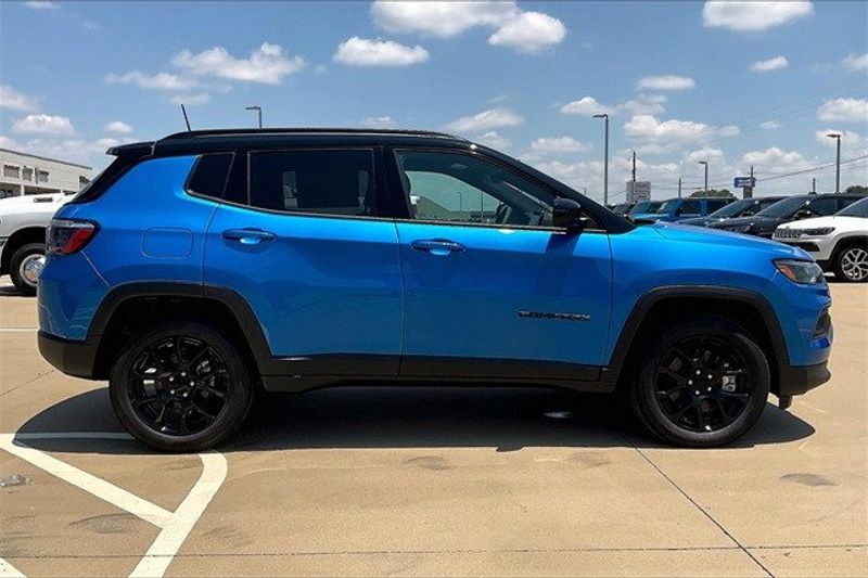 2024 Jeep Compass Latitude 4x4Image 16