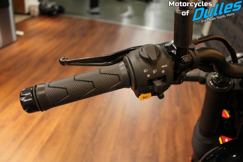 New 2026 Royal Enfield Guerrilla 450 Image 9