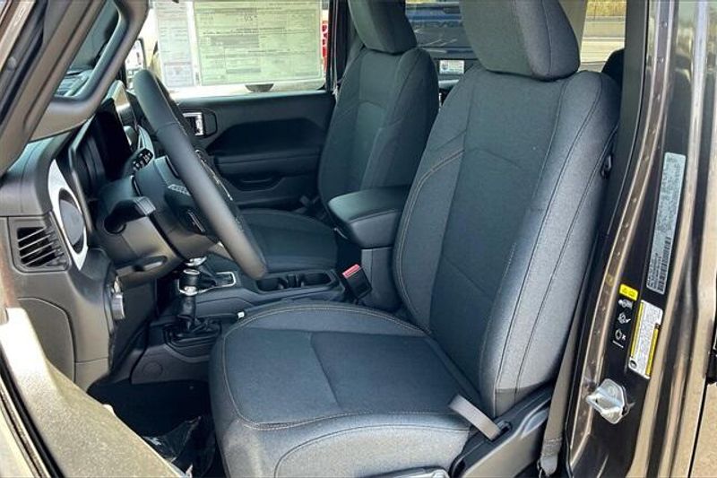 2025 Jeep Wrangler 4-door Sport SImage 8