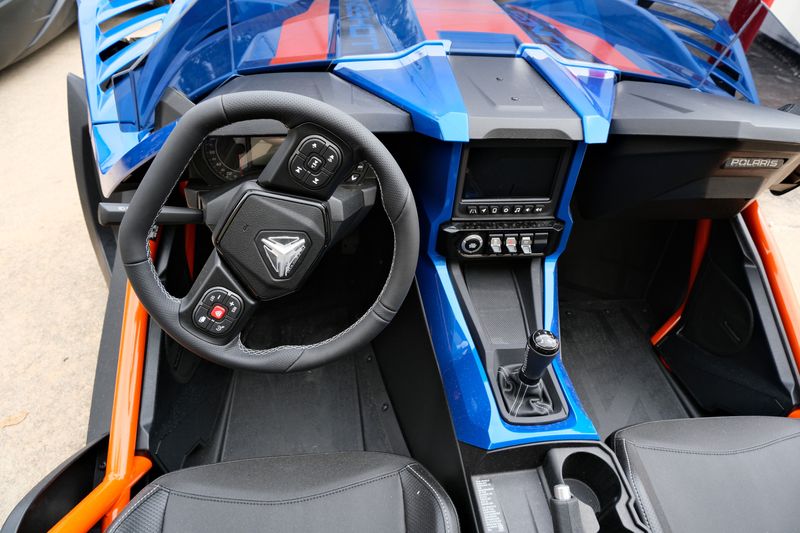 2024 Polaris SLINGSHOT R MANUALImage 12