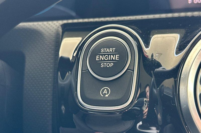 2021 Mercedes-Benz A-Class A 220Image 24