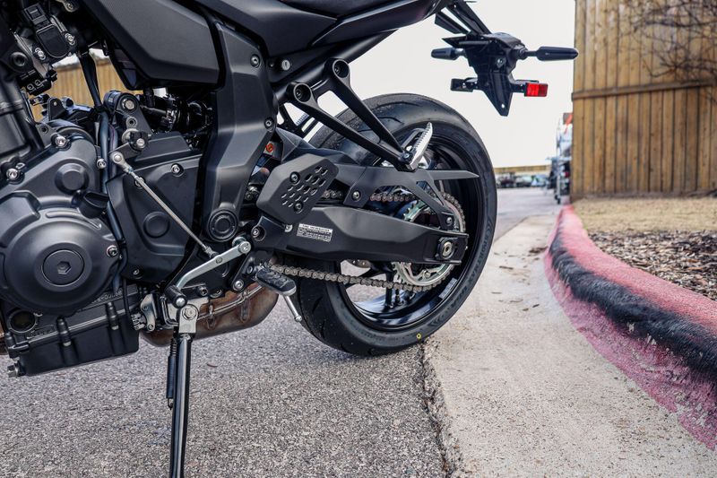 2025 Yamaha MT07 MATTE CHARCOAL BLACKImage 8