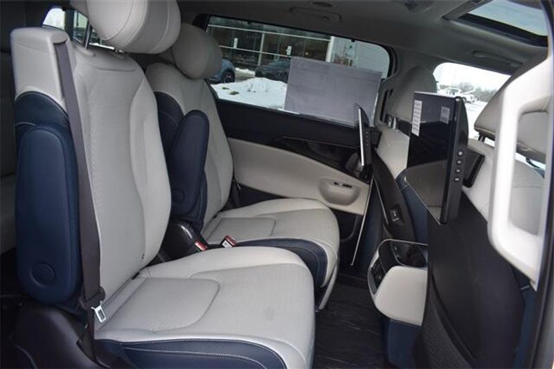 New 2026 Kia Carnival Hybrid SX PrestigeImage 18