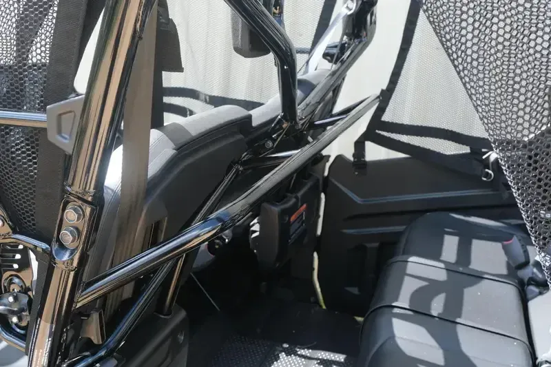 NEW 2025 HONDA PIONEER 10006 DELUXE Image 18