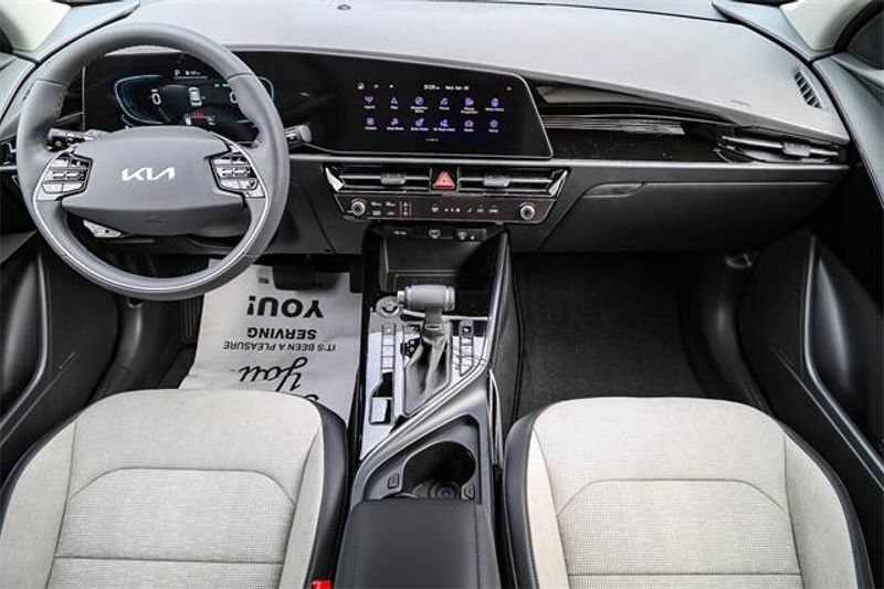 2025 Kia Niro SXImage 5