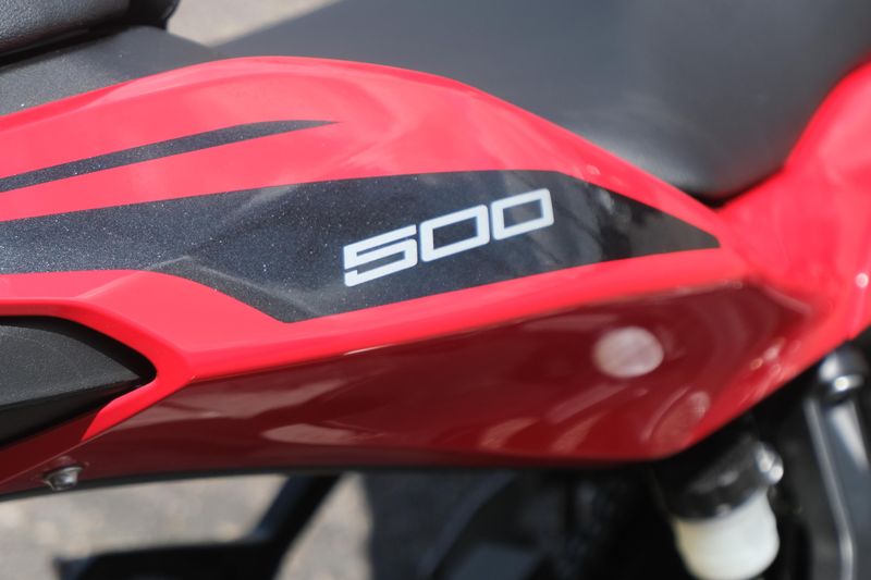 2025 Kawasaki NINJA 500 ABS PASSION RED AND METALLIC FLAT SPARK BLACK AND METALLIC MATTE DARK GRAY Image 19