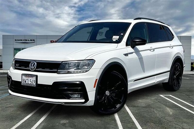 Used 2021 Volkswagen Tiguan 2.0T SE R-Line BlackImage 1
