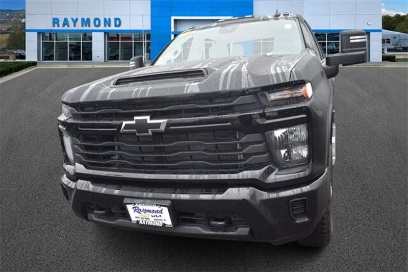 2024 Chevrolet Silverado 2500HD CustomImage 7