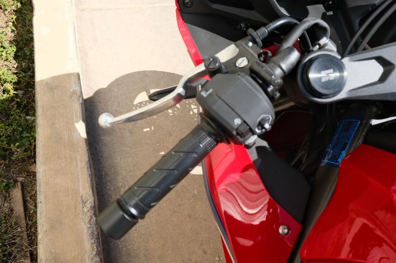 NEW 2025 HONDA CBR650R ECLUTCH Image 10
