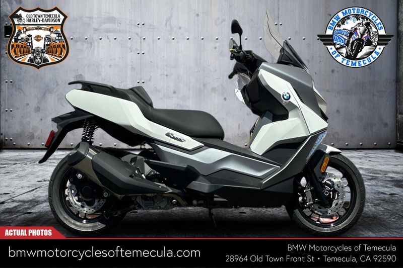 2024 BMW C 400 GT in a ALPINE WHITE exterior color. BMW Motorcycles of Temecula – Southern California (951) 506-6903 bmwmotorcyclesoftemecula.com 