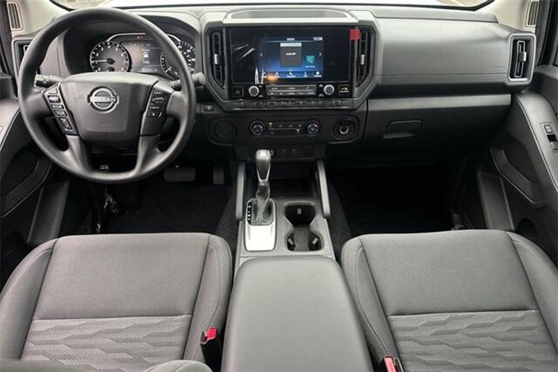 New 2025 Nissan Frontier SImage 10