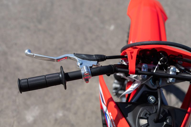 2025 Honda CRF125F RED Image 15