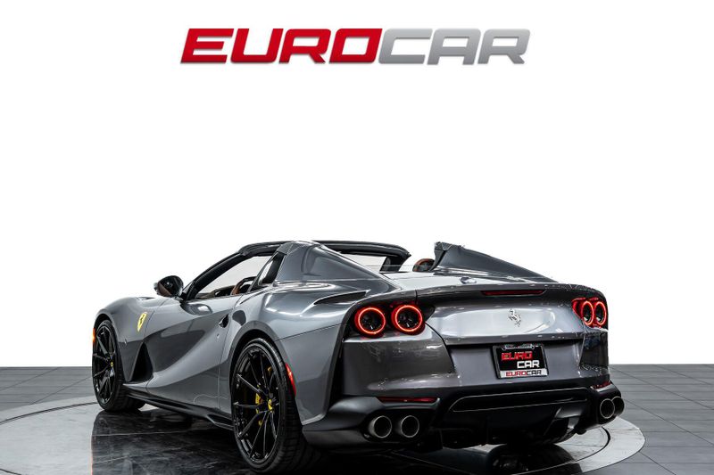 2022 Ferrari 812 GTS *AIRBRUSHED SCUDERIA LOGO * SUSPENSION LIFTER*Image 4