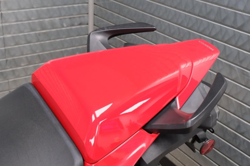 USED 2015 HONDA INTERCEPTOR DLX Image 19