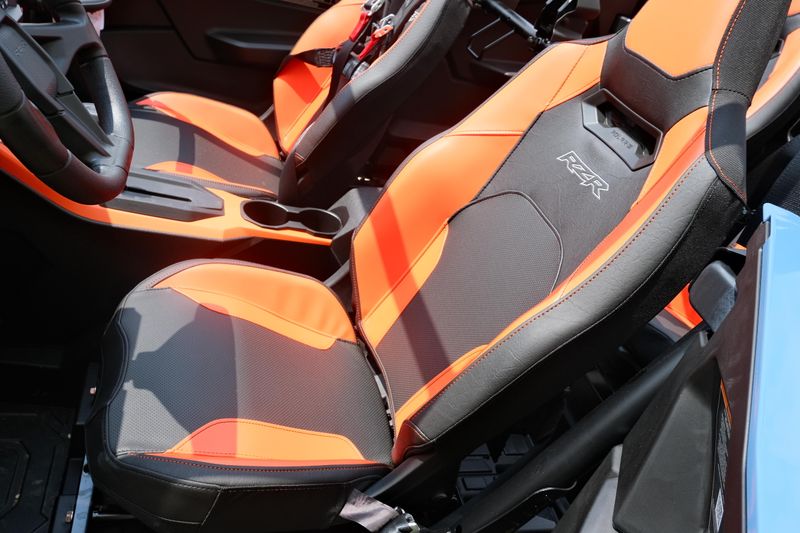 2025 Polaris RZR PRO S 4 PREMIUM ORANGE RUST AND ZENITH BLUE Image 24