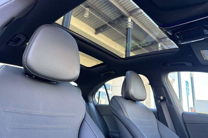 Used 2025 Mercedes-Benz C-Class C 300Image 18