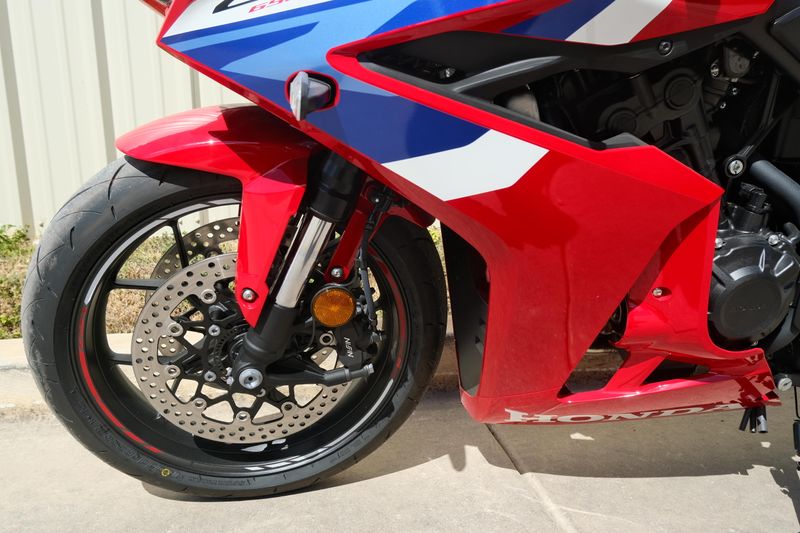 NEW 2025 HONDA CBR650R ECLUTCH Image 21