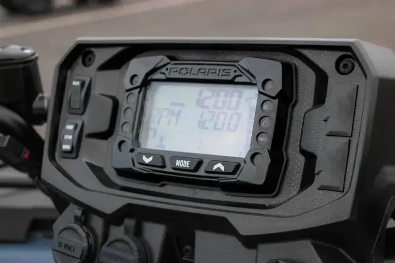 New 2025 Polaris SPORTSMAN TOURING 570 EPS STEALTH GRAY Image 21