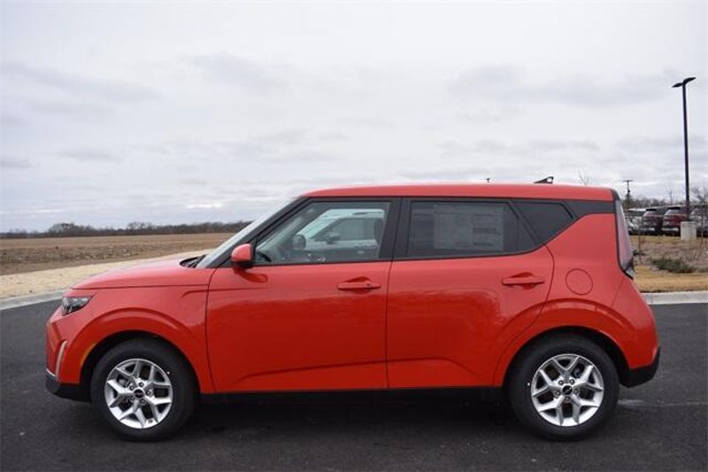 New 2025 Kia Soul SImage 6